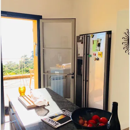 Li Maiou Beautiful Sea View Property, Very Quiet וילה